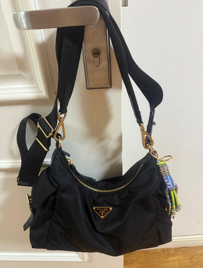 카타 / 프라다 숄더백