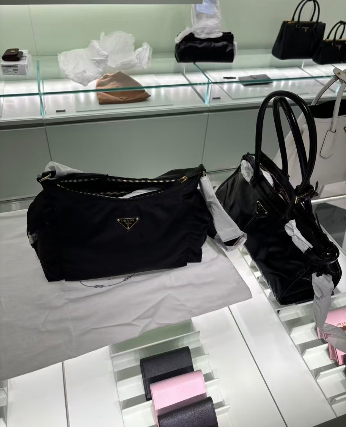 카타 / 프라다 숄더백