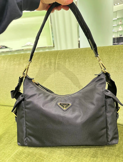 카타 / 프라다 숄더백