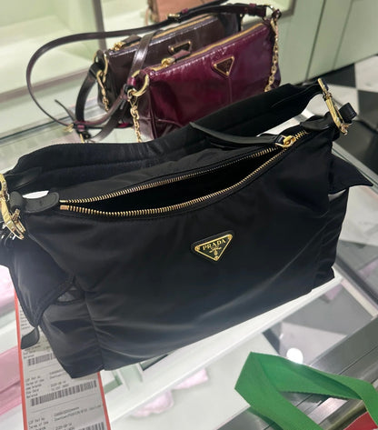 카타 / 프라다 숄더백