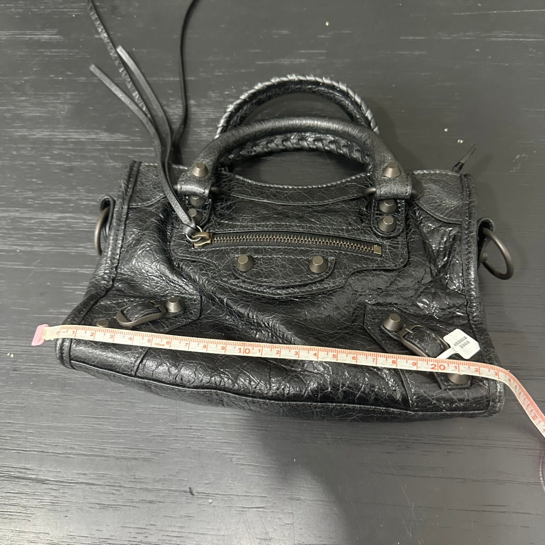 카타 / 발렌시아가 기관차 가방