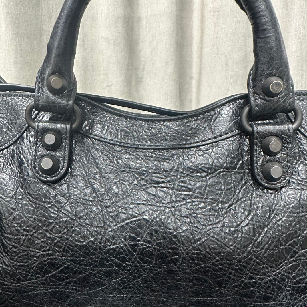 카타 / 발렌시아가 기관차 가방