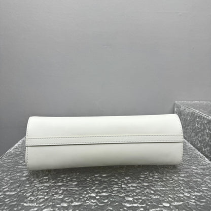 카타 / 프라다 겨드랑이/핸드백