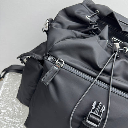 카타 / 프라다 백팩