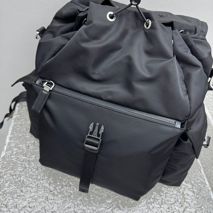 카타 / 프라다 백팩