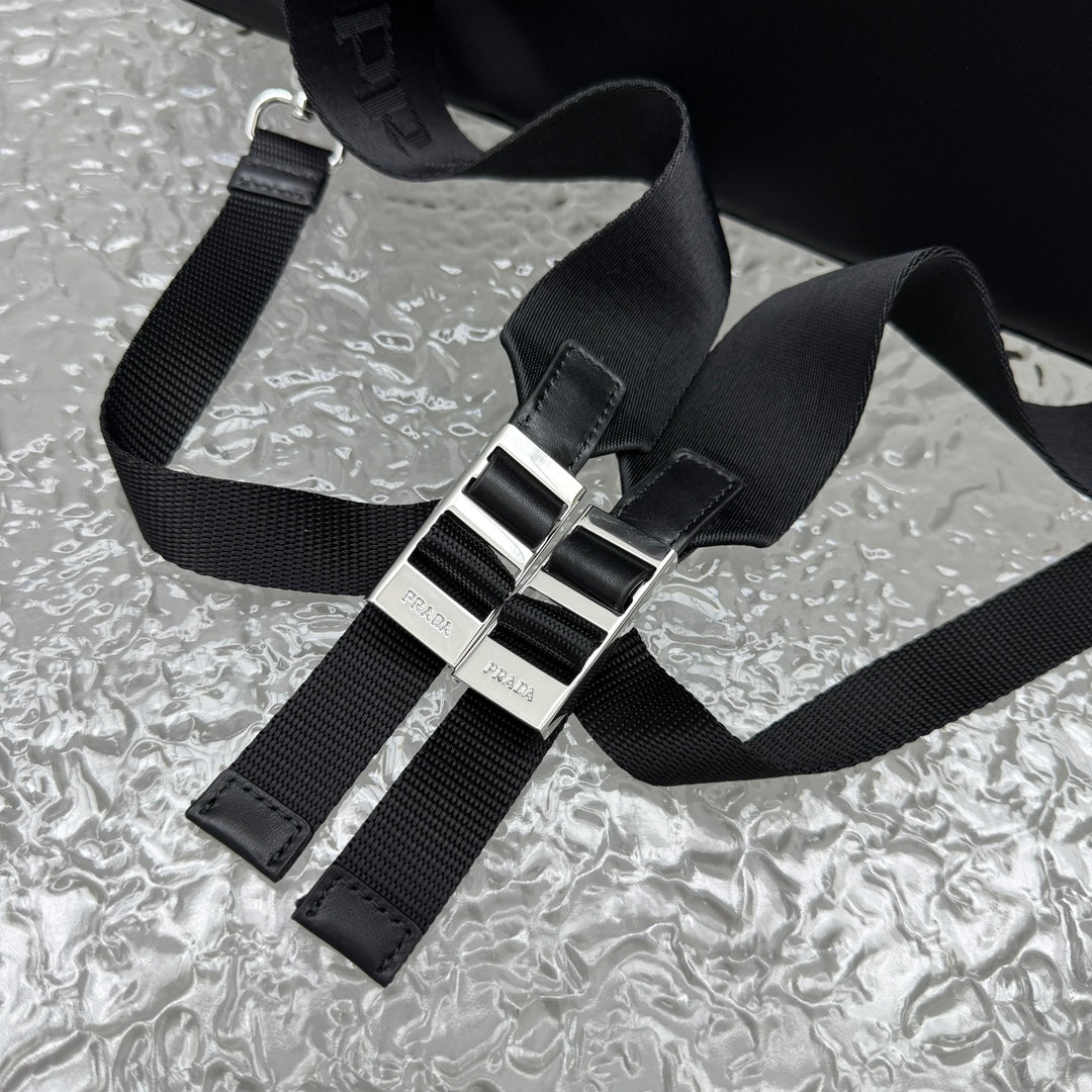 카타 / 프라다 백팩