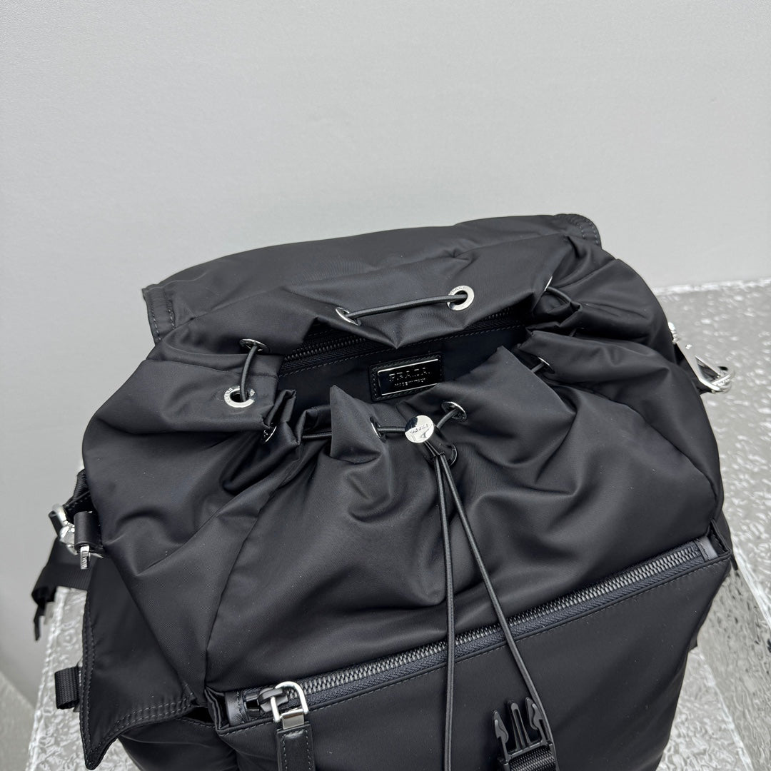 카타 / 프라다 백팩