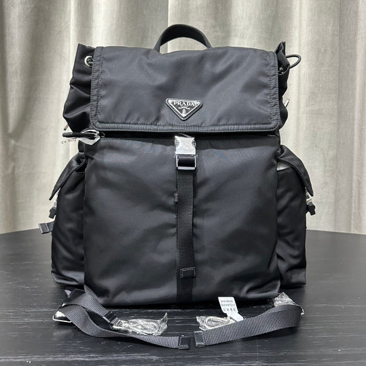 카타 / 프라다 백팩