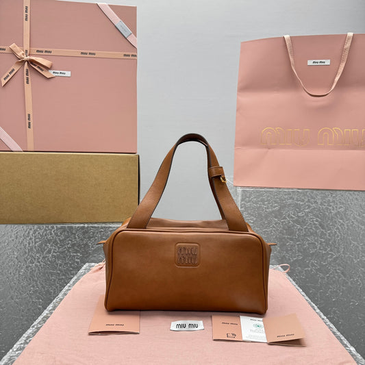 카타 / 미우미우 신형 볼링백