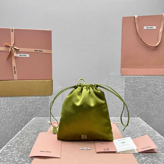 카타 / 미우미우 가을 겨울 단자 계열 미니 포켓 포켓