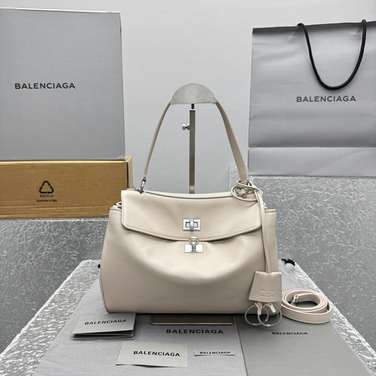 카타 / 발렌시아가  핸드백