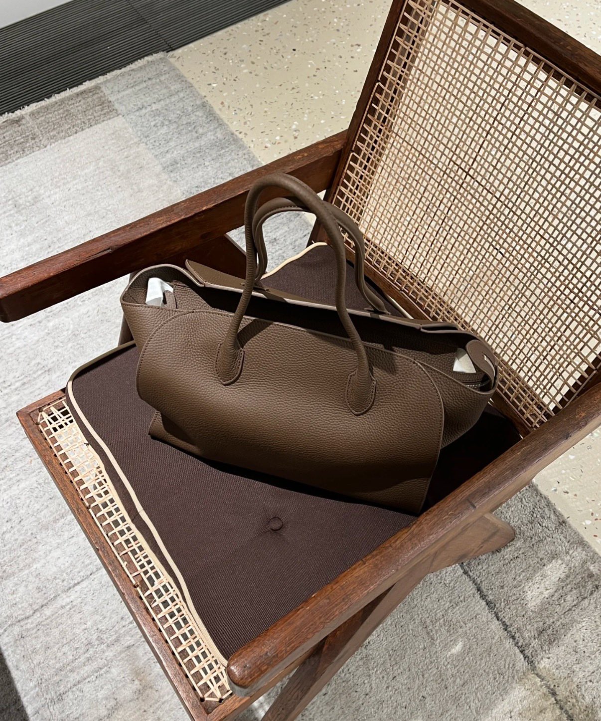 카타 / 더로우 신형 오토바이 백팩