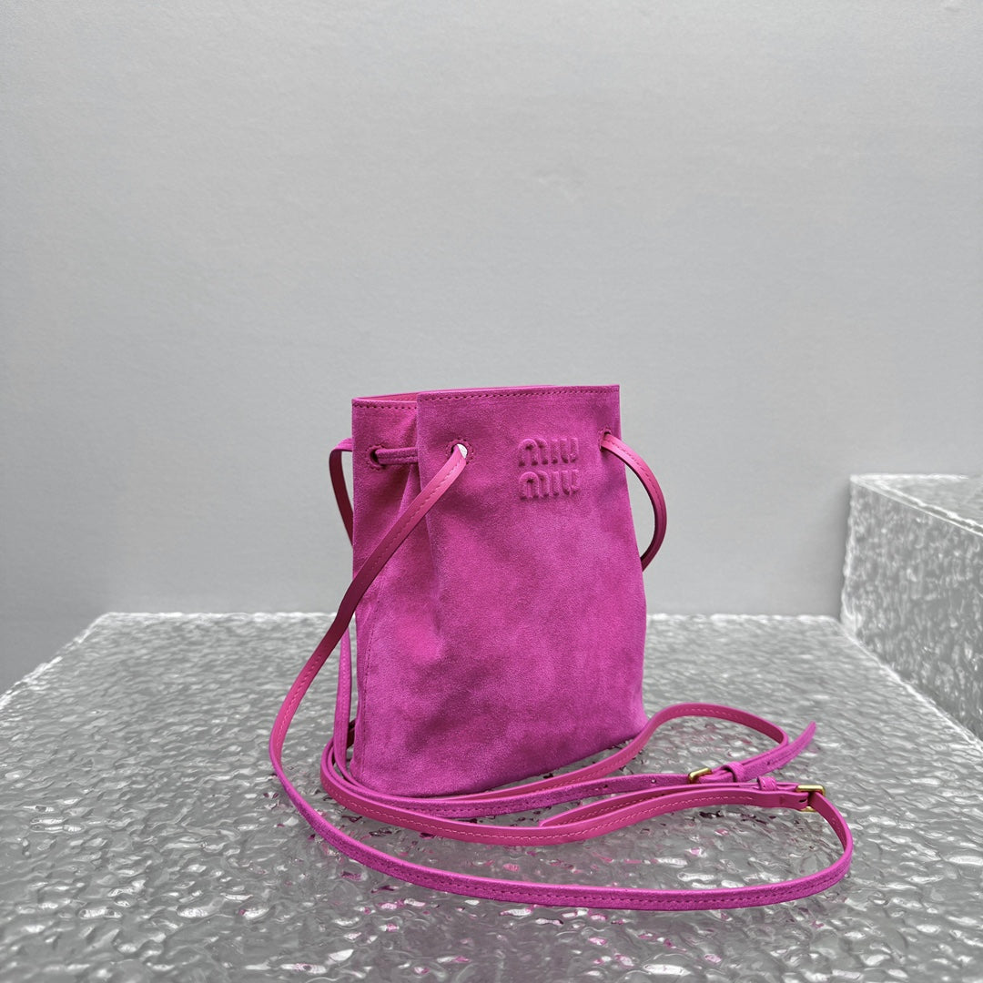 카타 / 미우미우 물통 가방