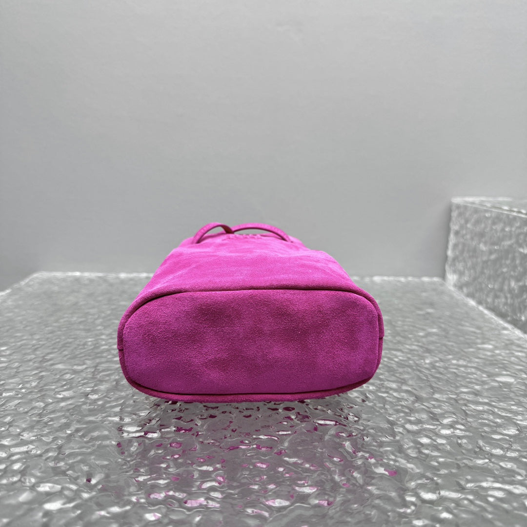 카타 / 미우미우 물통 가방