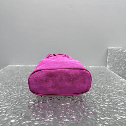 카타 / 미우미우 물통 가방