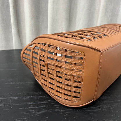 카타 / 미우미우 여름 비치백