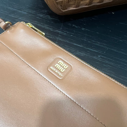 카타 / 미우미우 여름 비치백