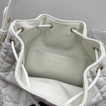 카타 / 디올 물통 가방 화이트