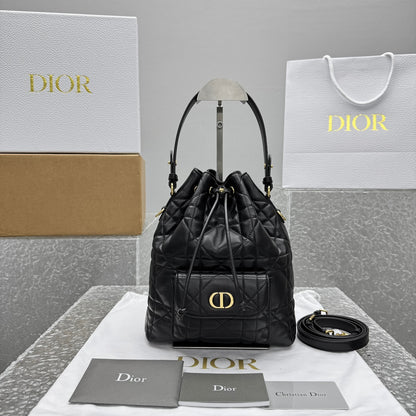 카타 / 디올 물통 가방