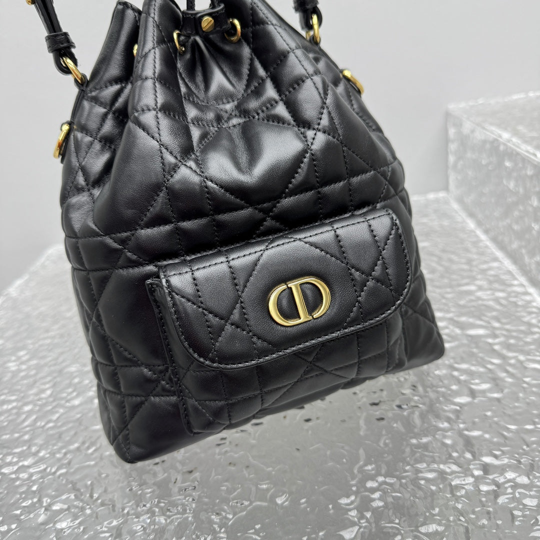 카타 / 디올 물통 가방