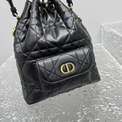 카타 / 디올 물통 가방