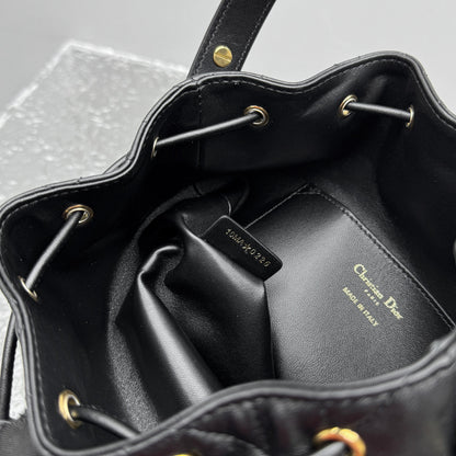 카타 / 디올 물통 가방