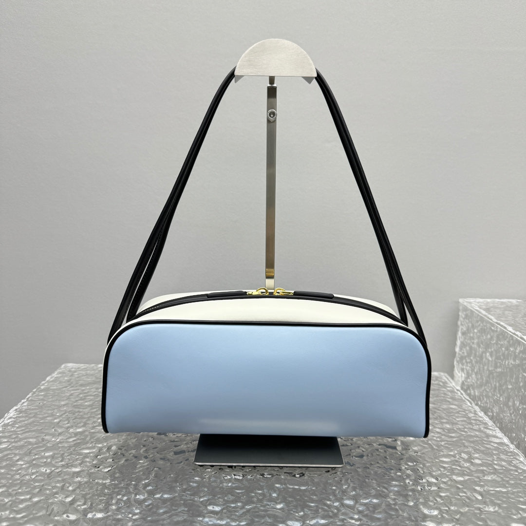 카타 / 프라다 가방 핸드백