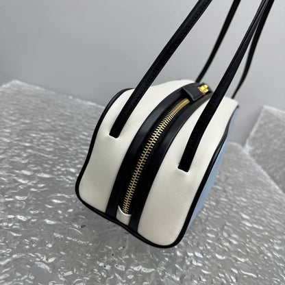 카타 / 프라다 가방 핸드백