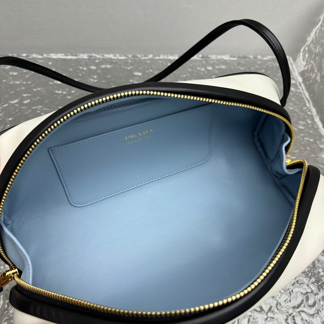 카타 / 프라다 가방 핸드백