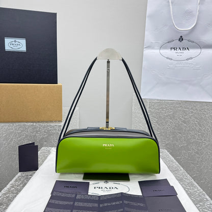 카타 / 프라다 가방