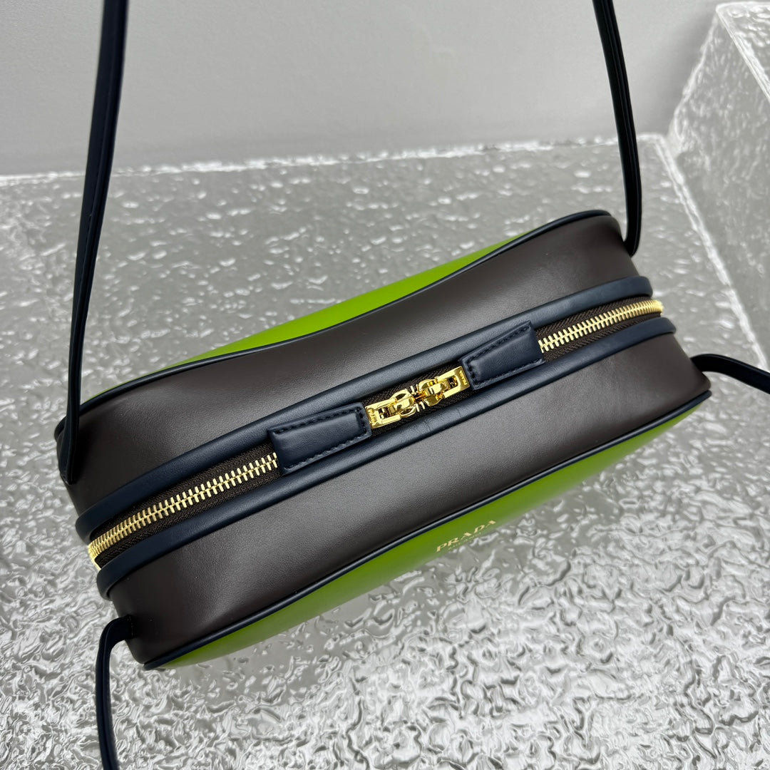 카타 / 프라다 가방