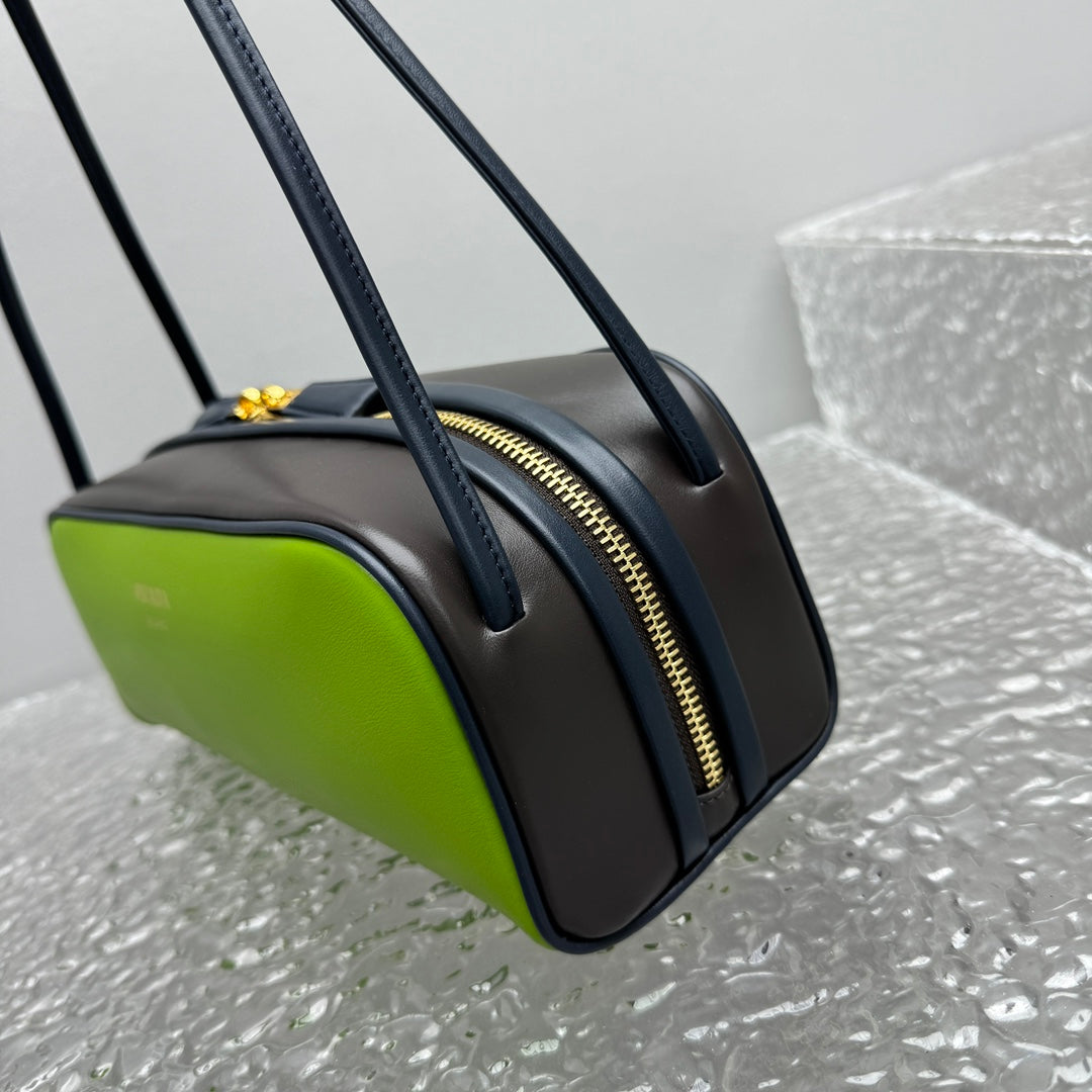 카타 / 프라다 가방