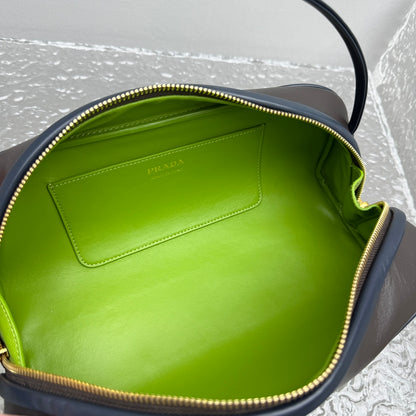 카타 / 프라다 가방