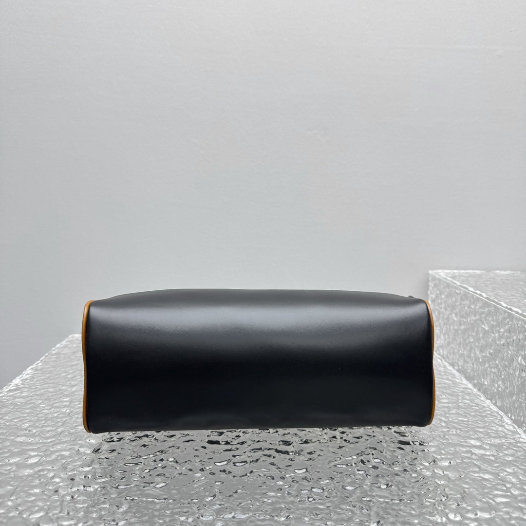 카타 / 프라다 가방