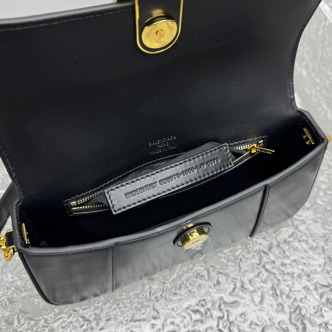 카타 / 발렌시아가 크로스백