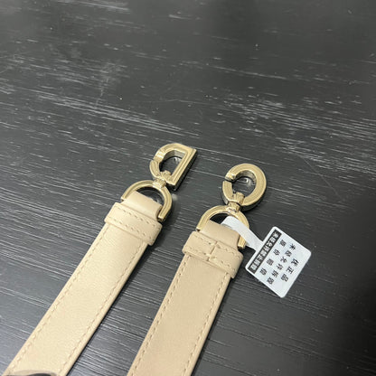 카타 / 디올 세로판 가방