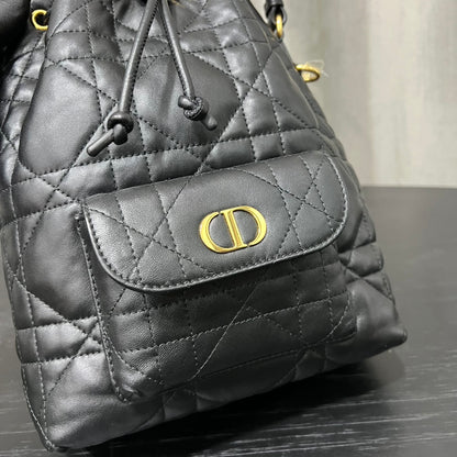 카타 / 디올 물통 가방