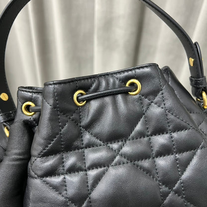 카타 / 디올 물통 가방