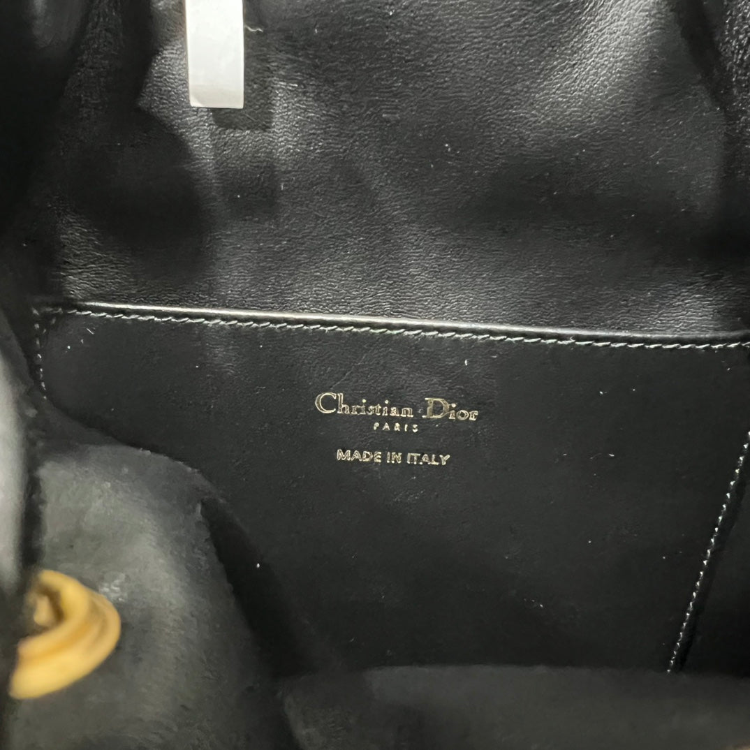 카타 / 디올 물통 가방