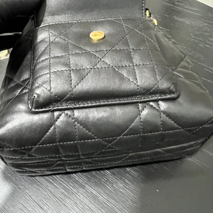 카타 / 디올 물통 가방