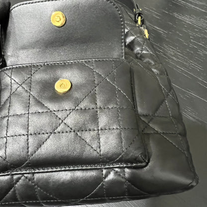 카타 / 디올 물통 가방