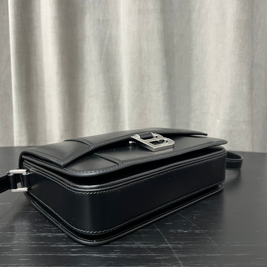 카타 / 발렌시아가 크로스백