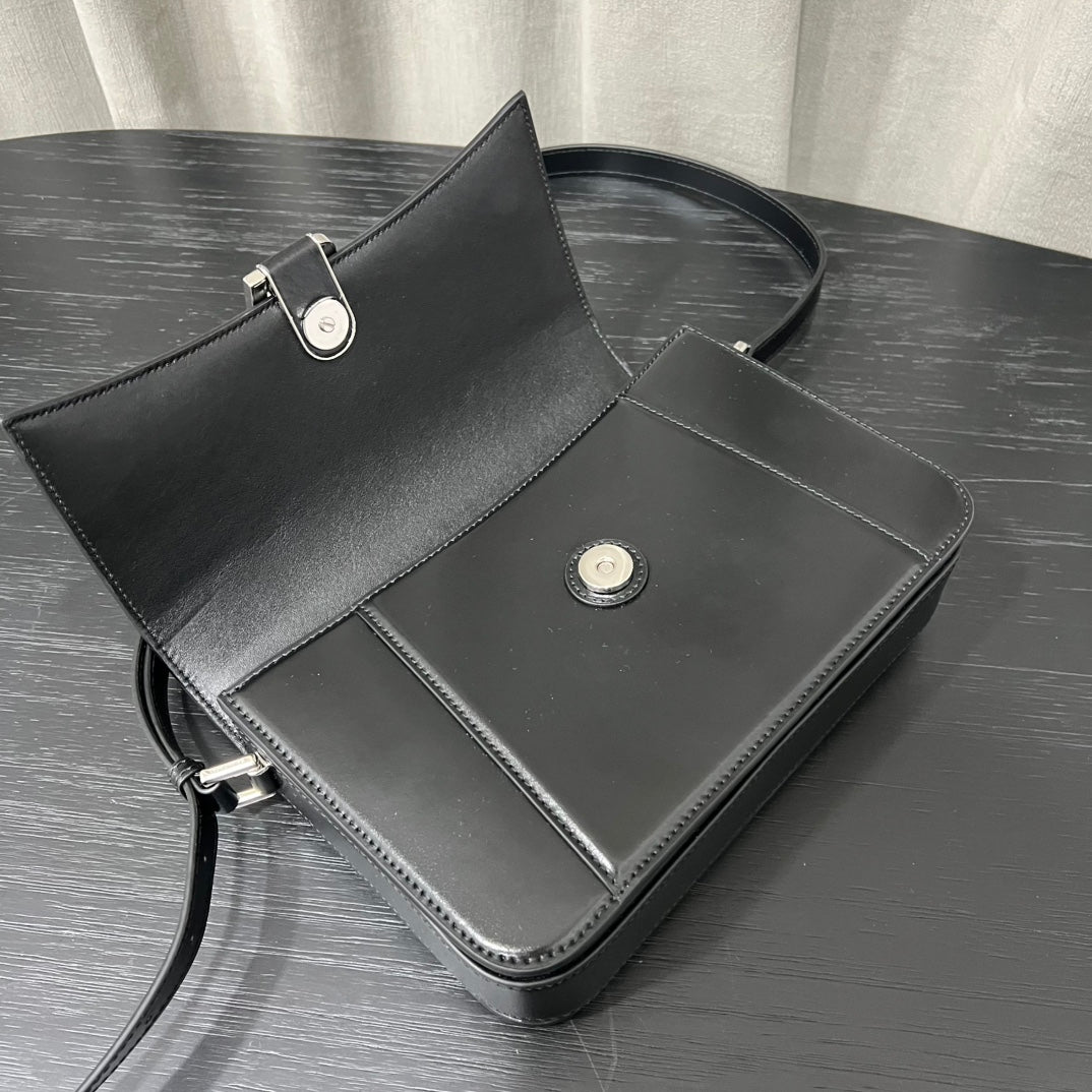 카타 / 발렌시아가 크로스백