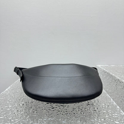 카타 / 더로우 반달 가방