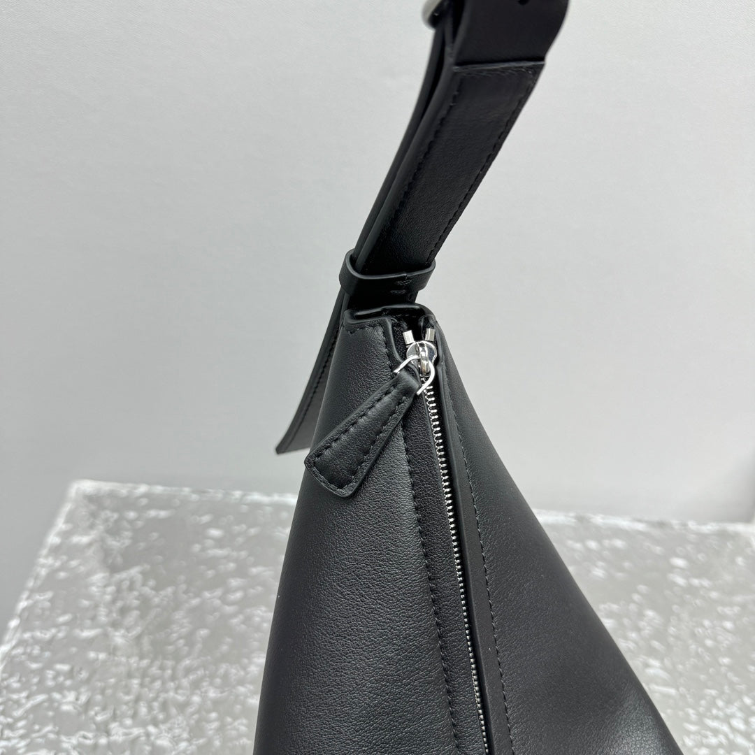 카타 / 더로우 반달 가방