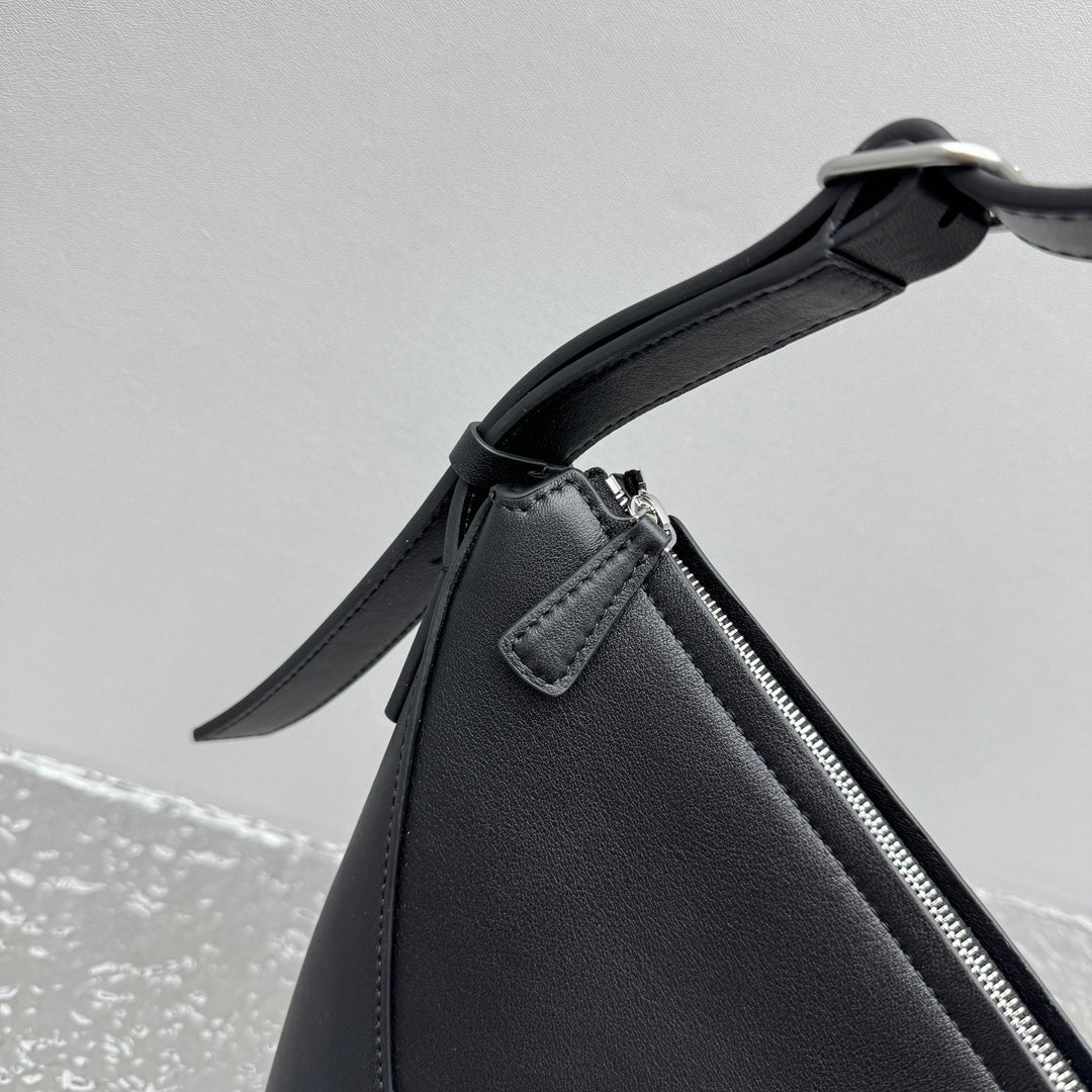 카타 / 더로우 반달 가방