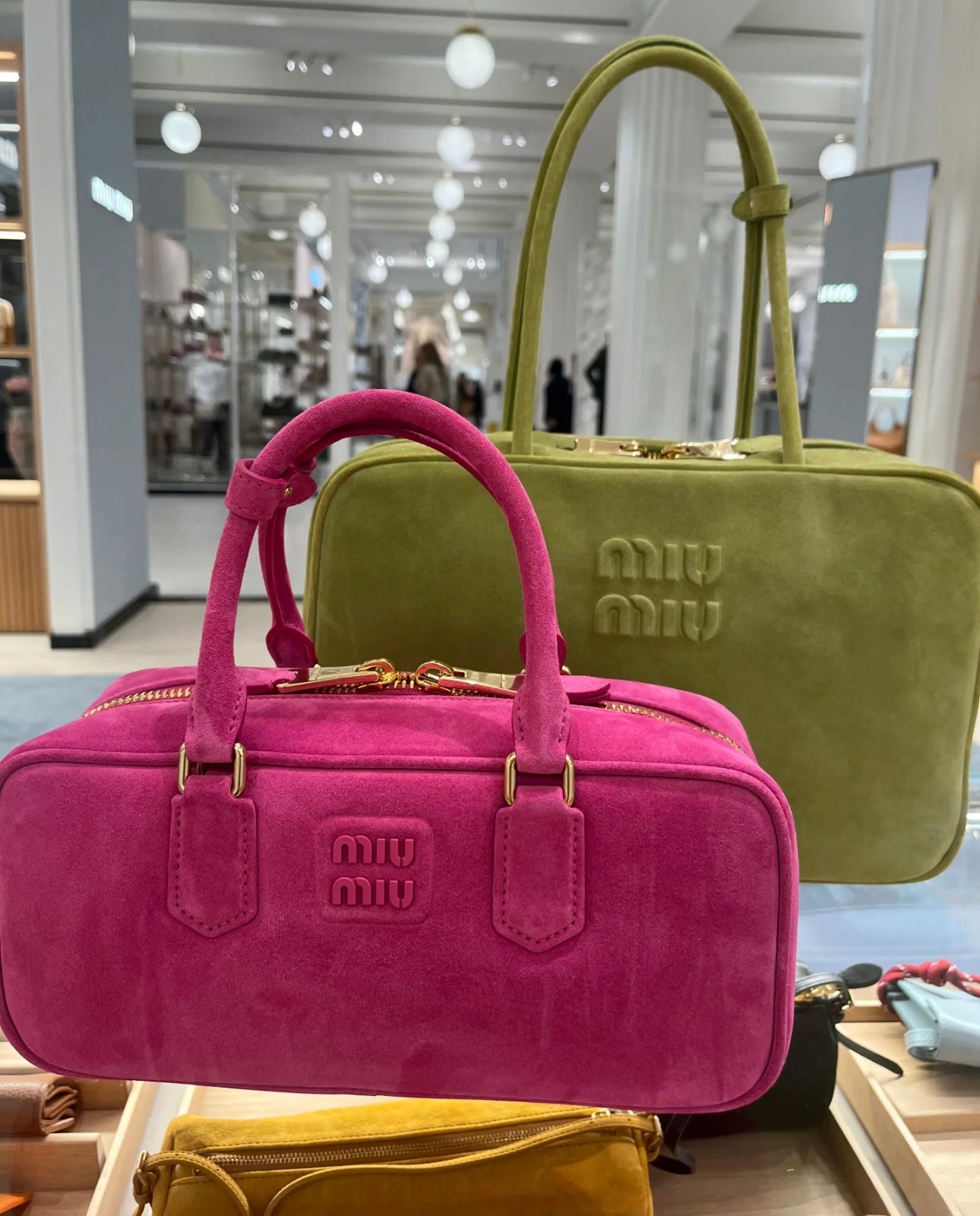 카타 / 미우미우 핸드백