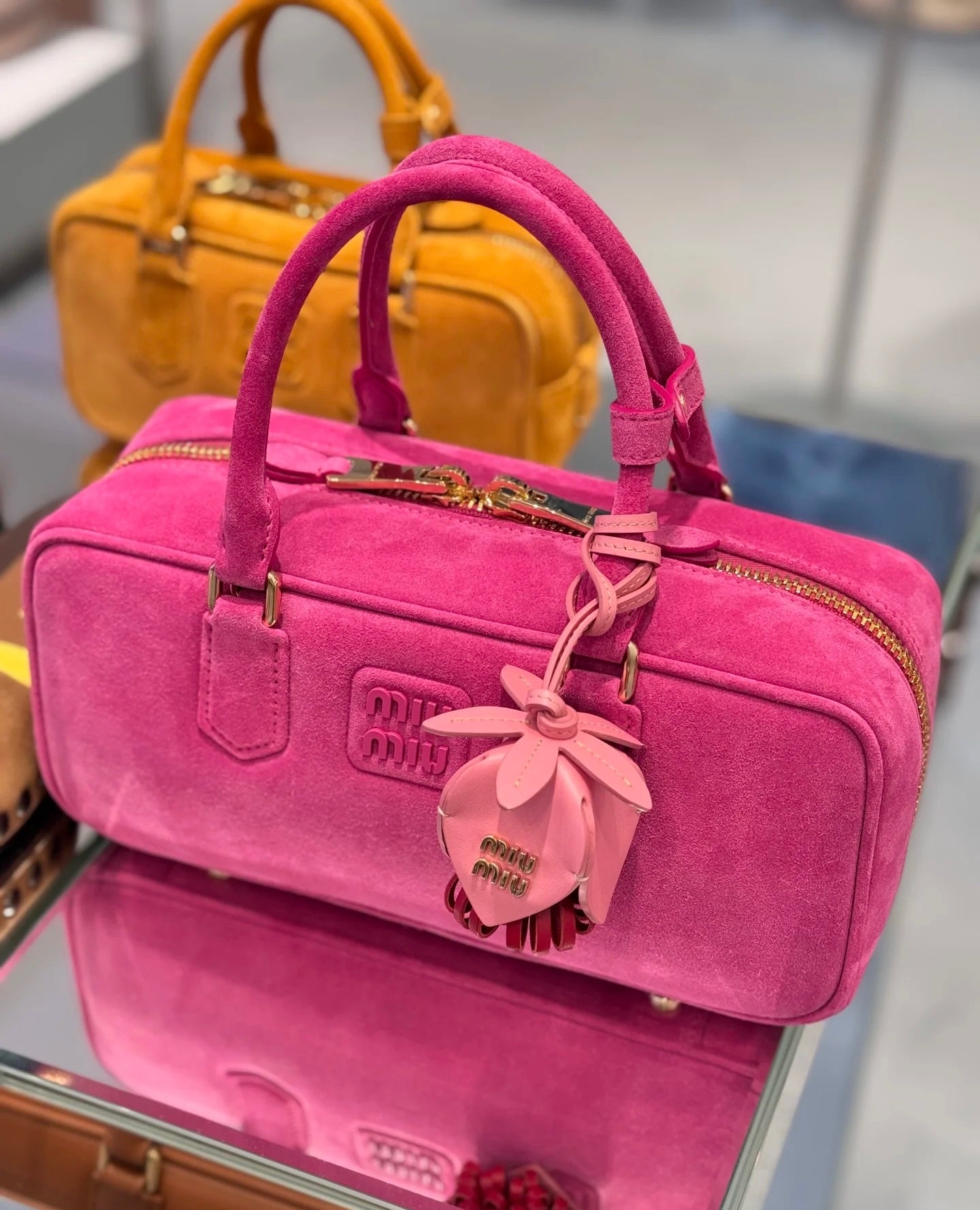 카타 / 미우미우 핸드백