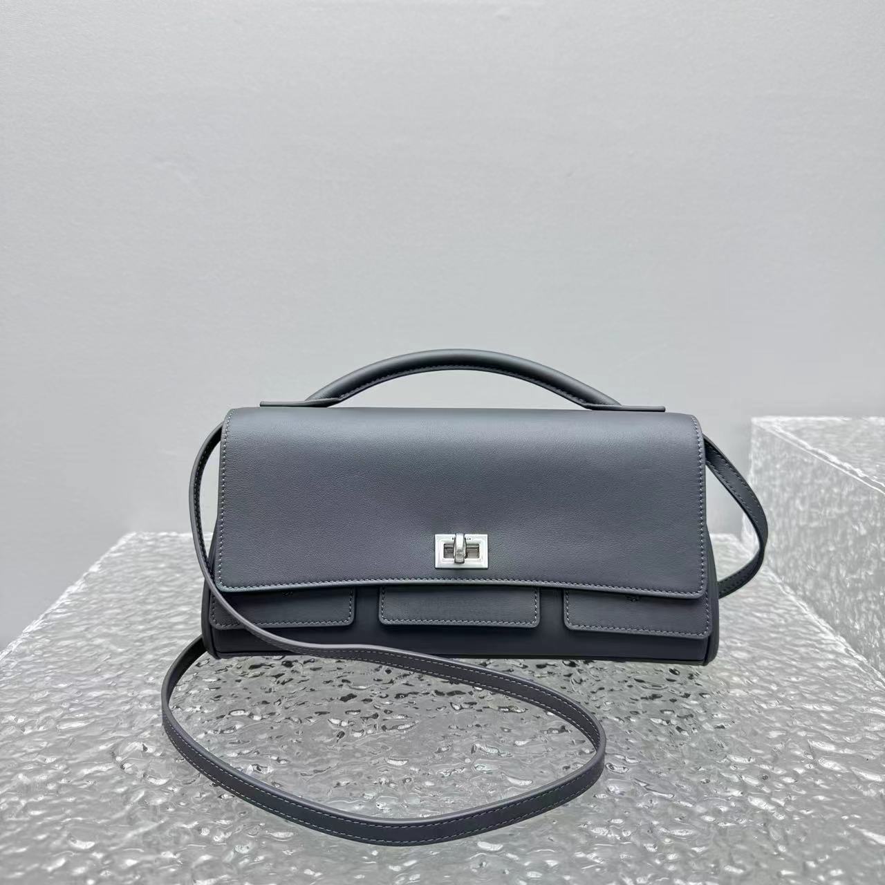 카타 / 발렌시아가  핸드백