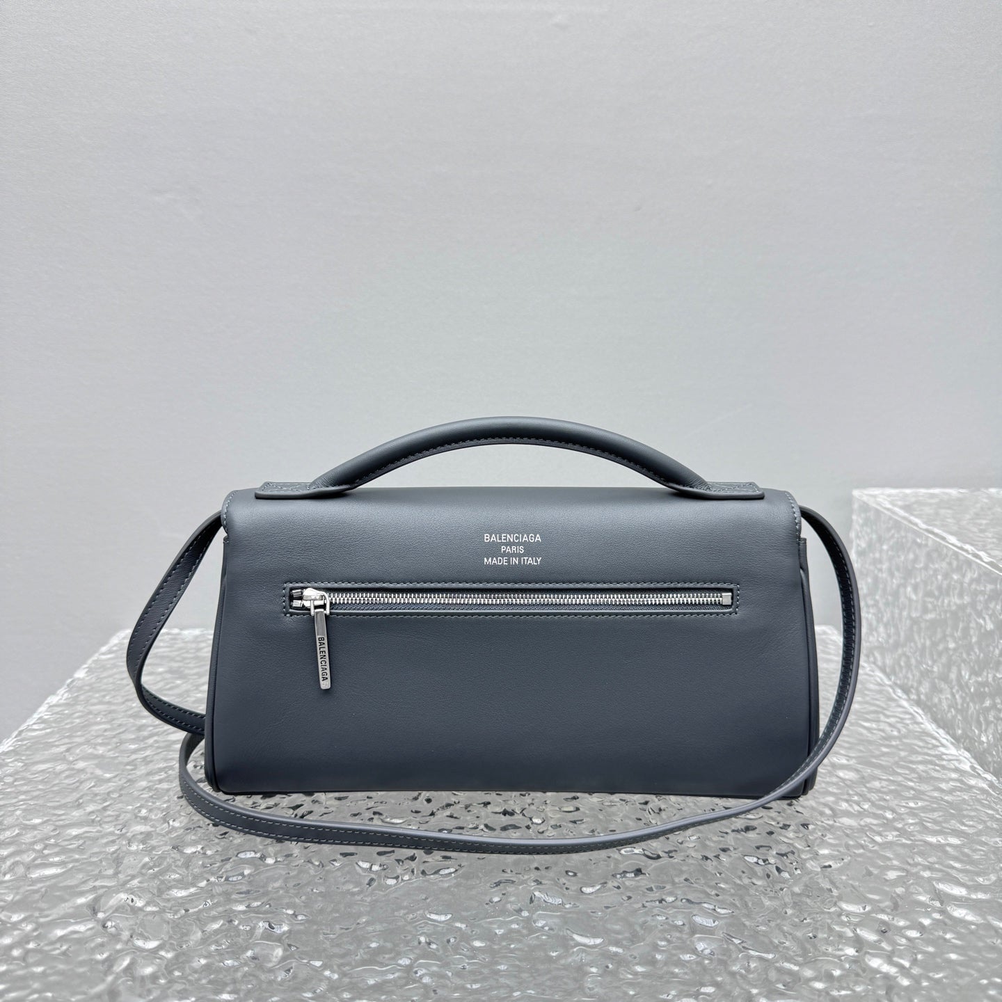 카타 / 발렌시아가  핸드백